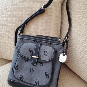 Dooney & Bourne Crossbody bag